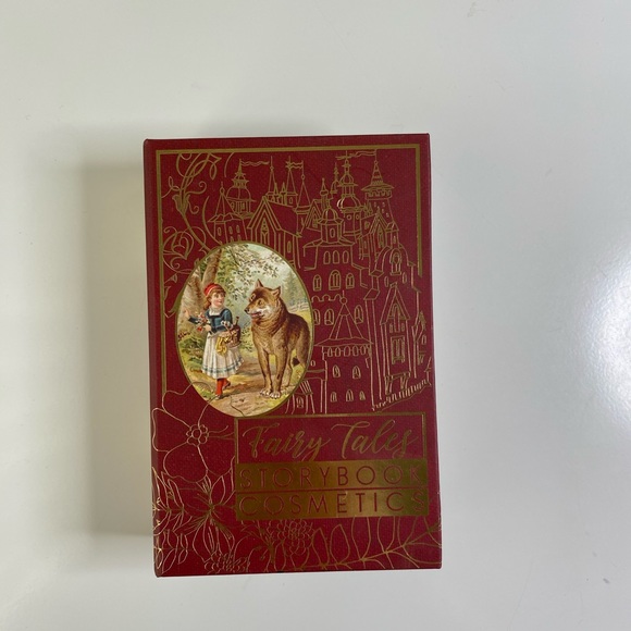 Eyeshadow - Picture 2 of 2